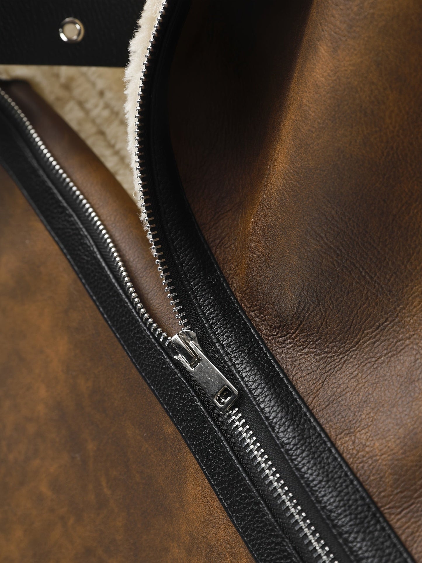 Dorian™ | De Vliegtuigpiloot